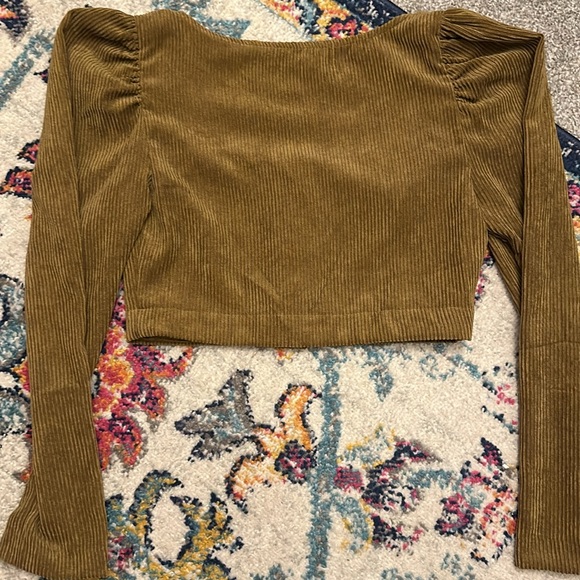 Zara // Olive Green Puff Sleeve Top with gold buttons - Picture 7 of 7